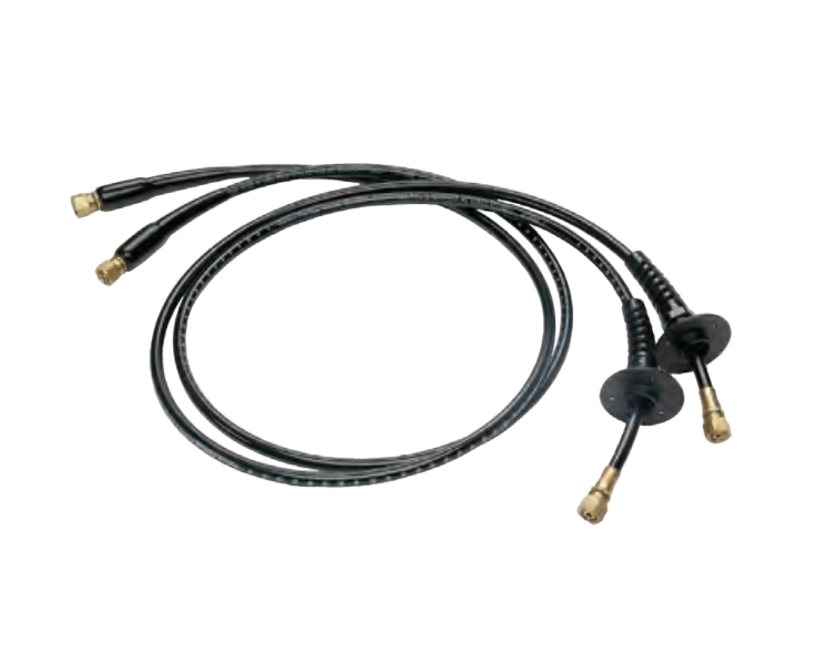 TWO HOSES W/BULKHEAD FITT 18FT
